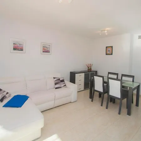 Apartment Coral Beach 210a